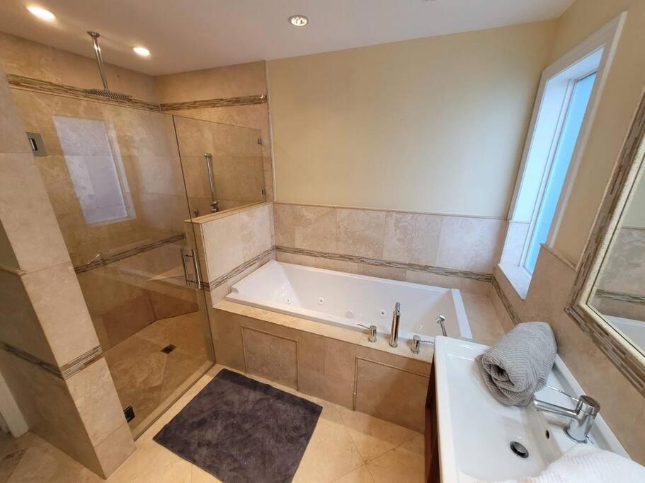 #1 Fort Lauderdale House - Heated Salt Water Pool - Private Oasis-Updated Gorgeous 3Br 3Ba - Las Olas Kültér fotó